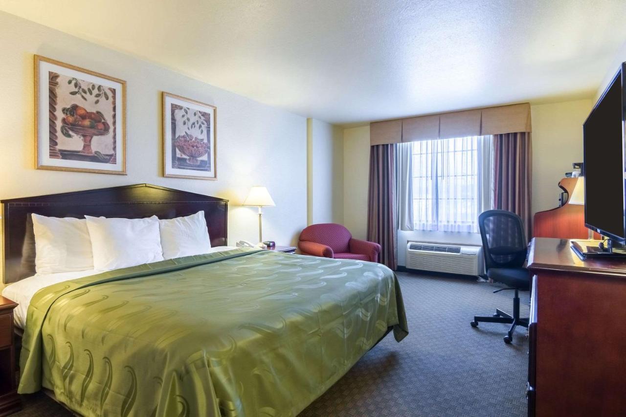 Quality Inn & Suites Of Alma - Northeast From Fort Smith Buitenkant foto