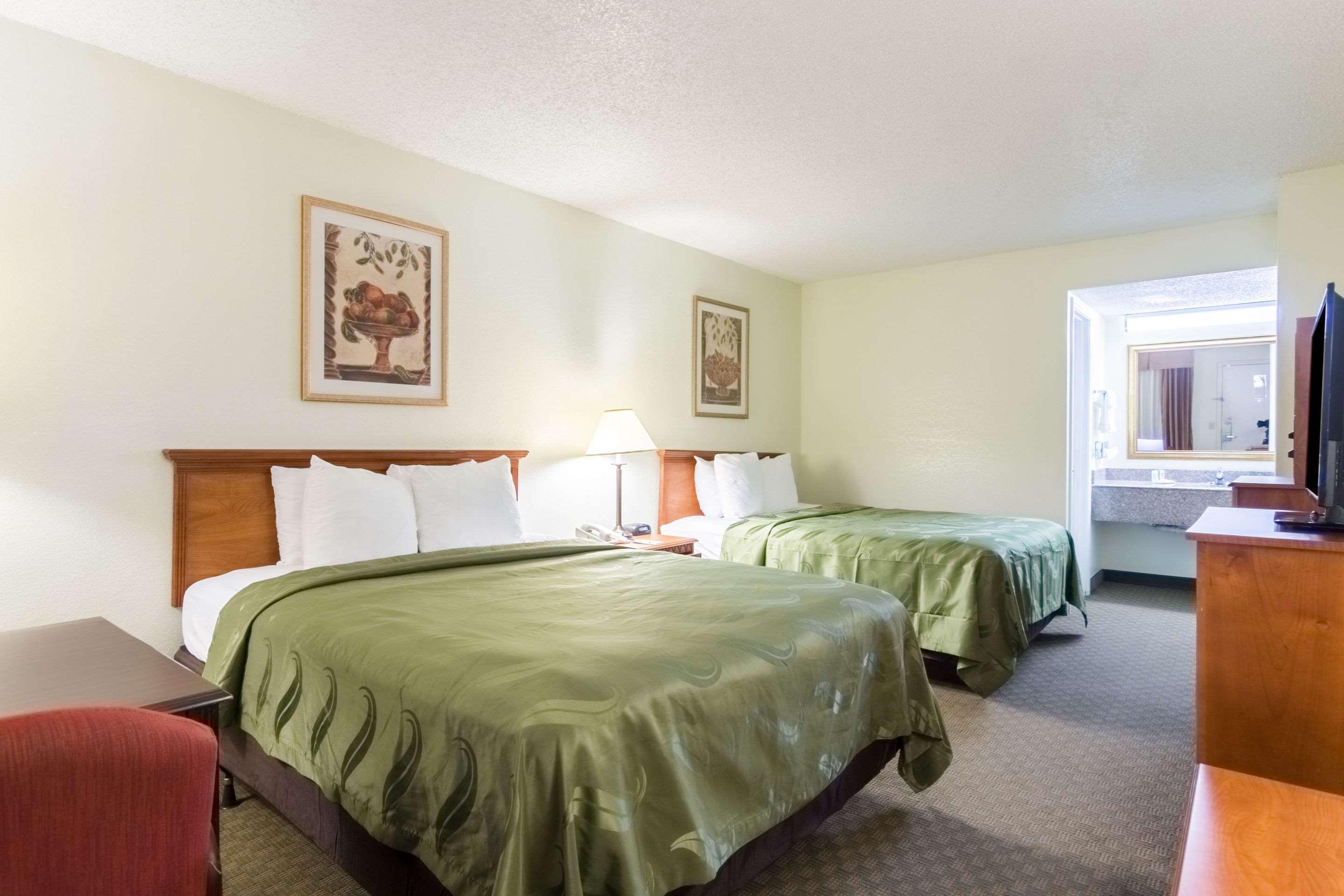 Quality Inn & Suites Of Alma - Northeast From Fort Smith Buitenkant foto