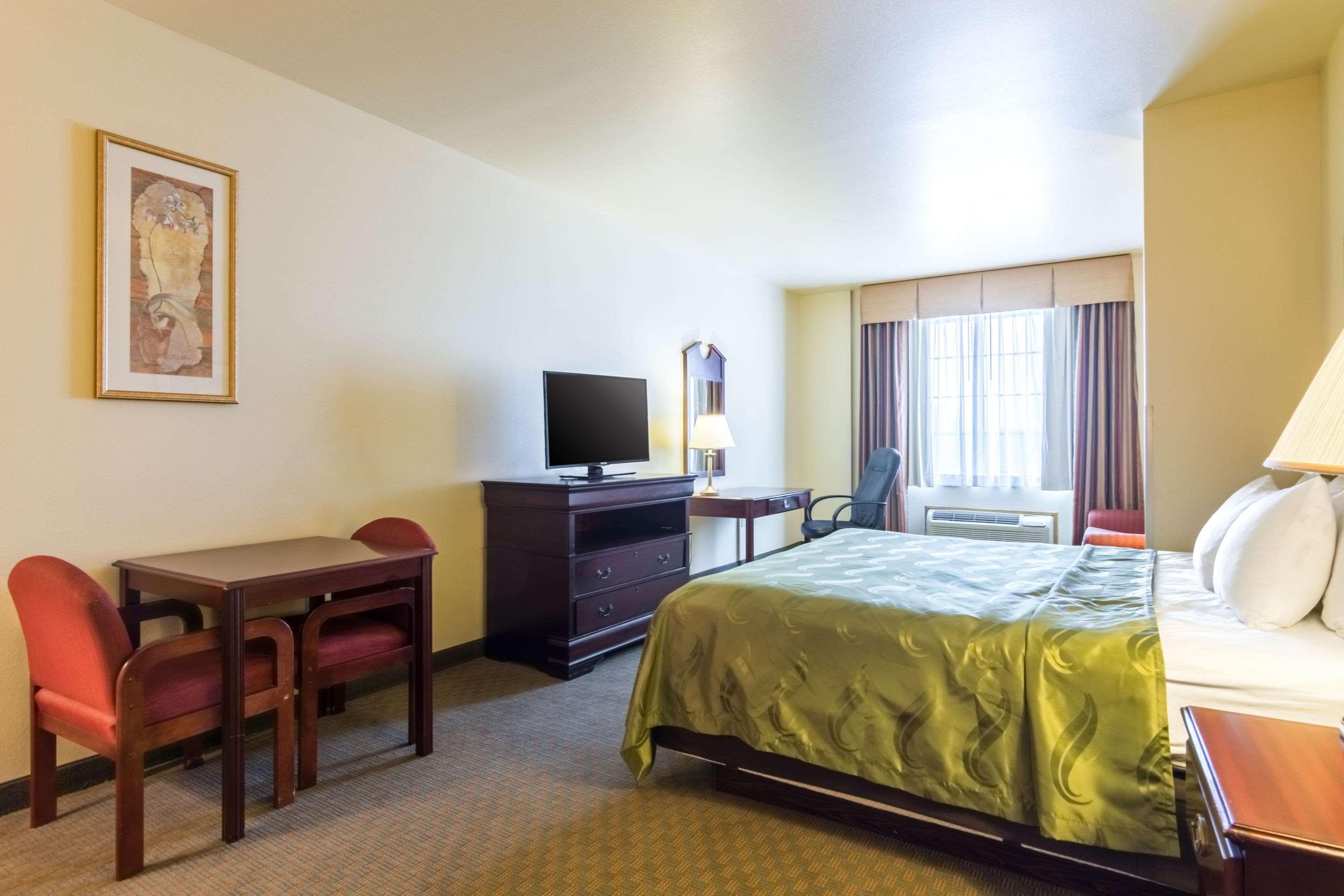 Quality Inn & Suites Of Alma - Northeast From Fort Smith Buitenkant foto