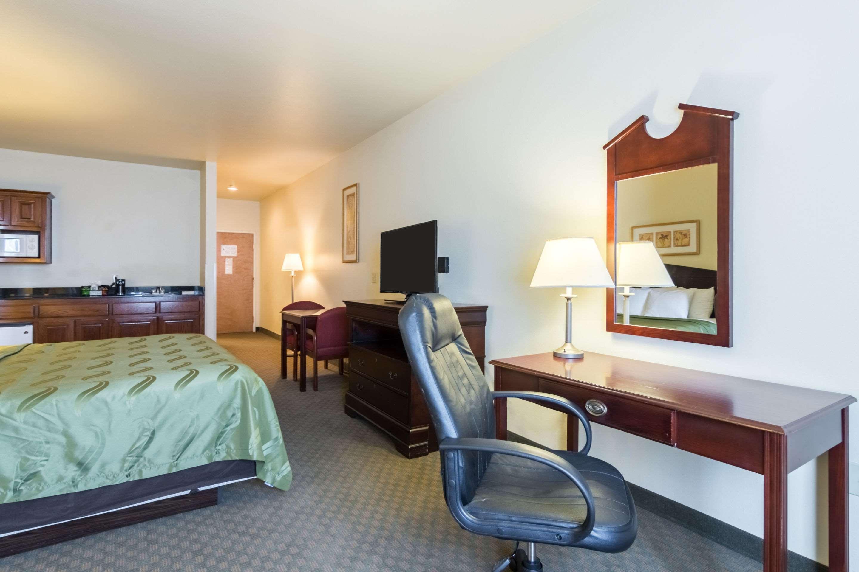 Quality Inn & Suites Of Alma - Northeast From Fort Smith Buitenkant foto