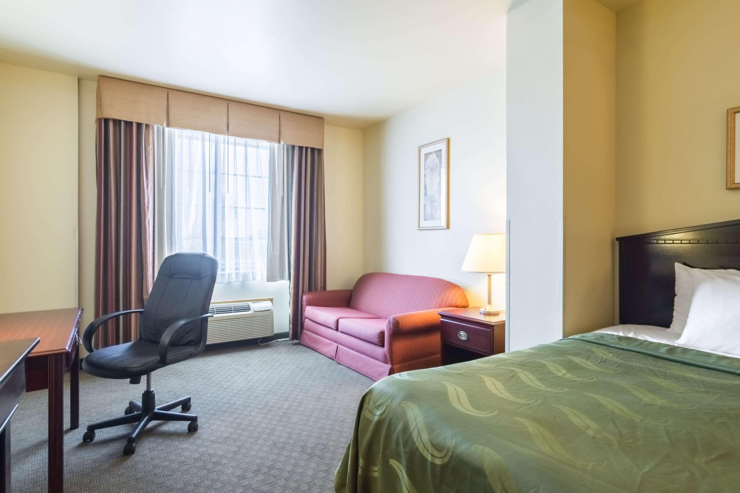 Quality Inn & Suites Of Alma - Northeast From Fort Smith Buitenkant foto