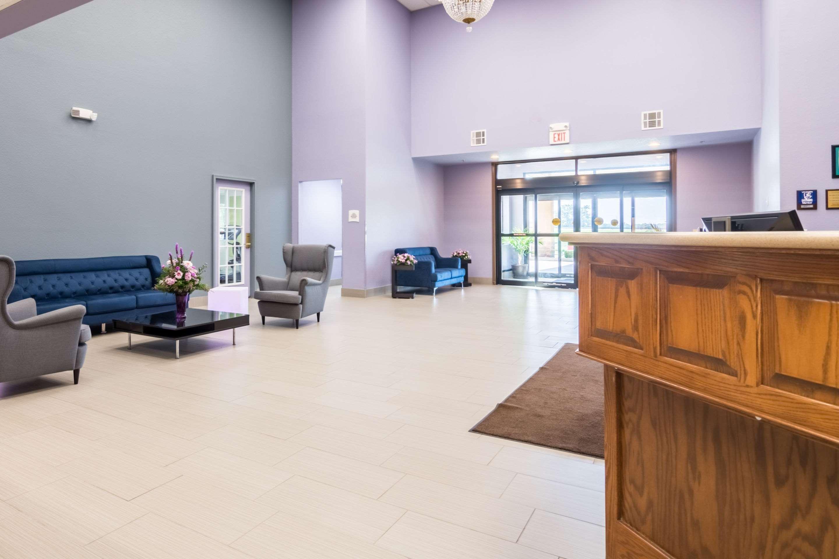 Quality Inn & Suites Of Alma - Northeast From Fort Smith Buitenkant foto