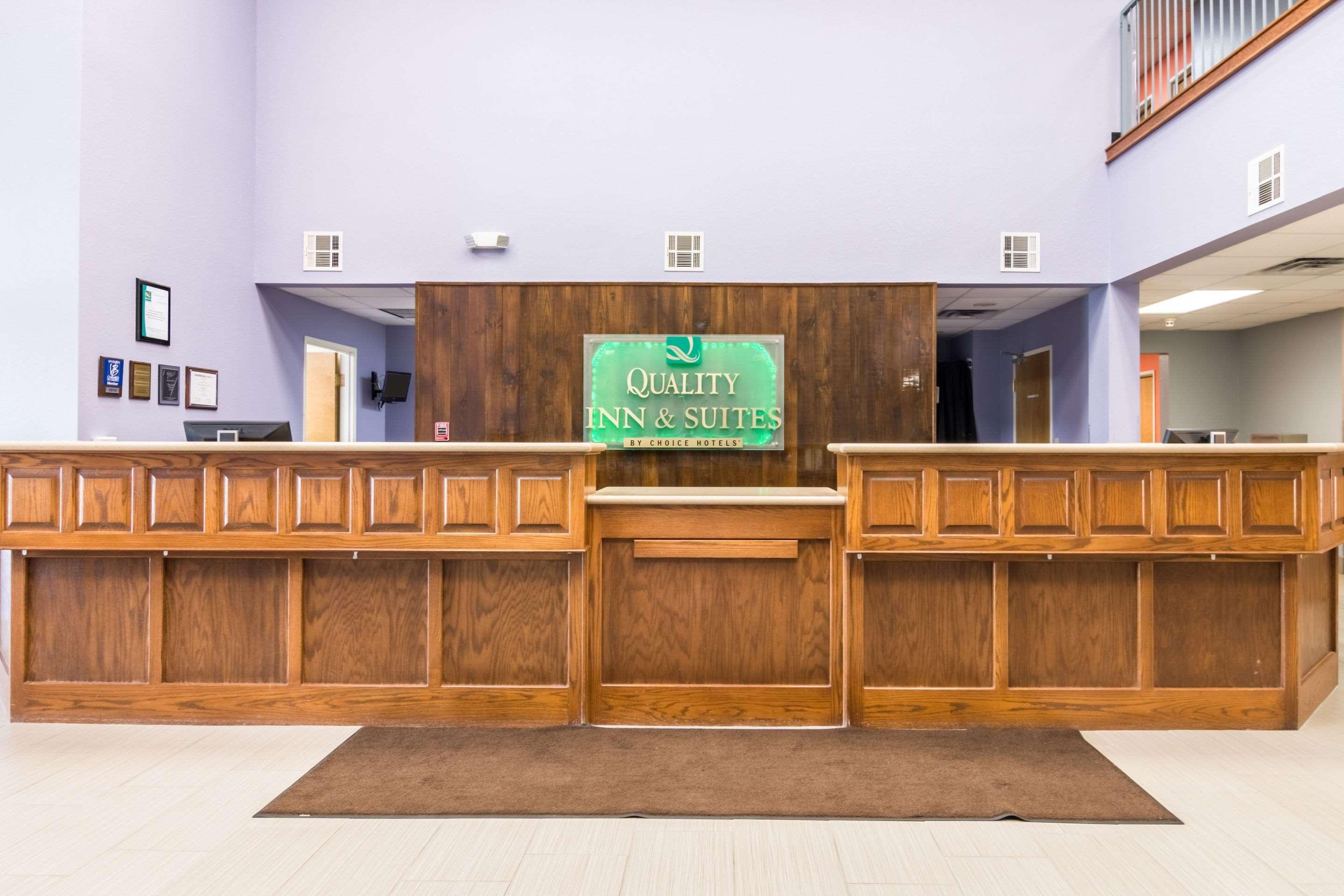 Quality Inn & Suites Of Alma - Northeast From Fort Smith Buitenkant foto