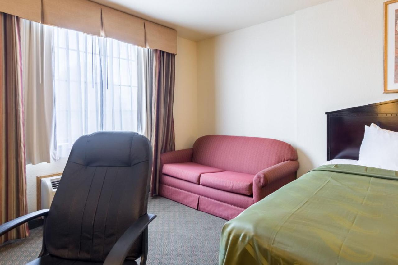 Quality Inn & Suites Of Alma - Northeast From Fort Smith Buitenkant foto