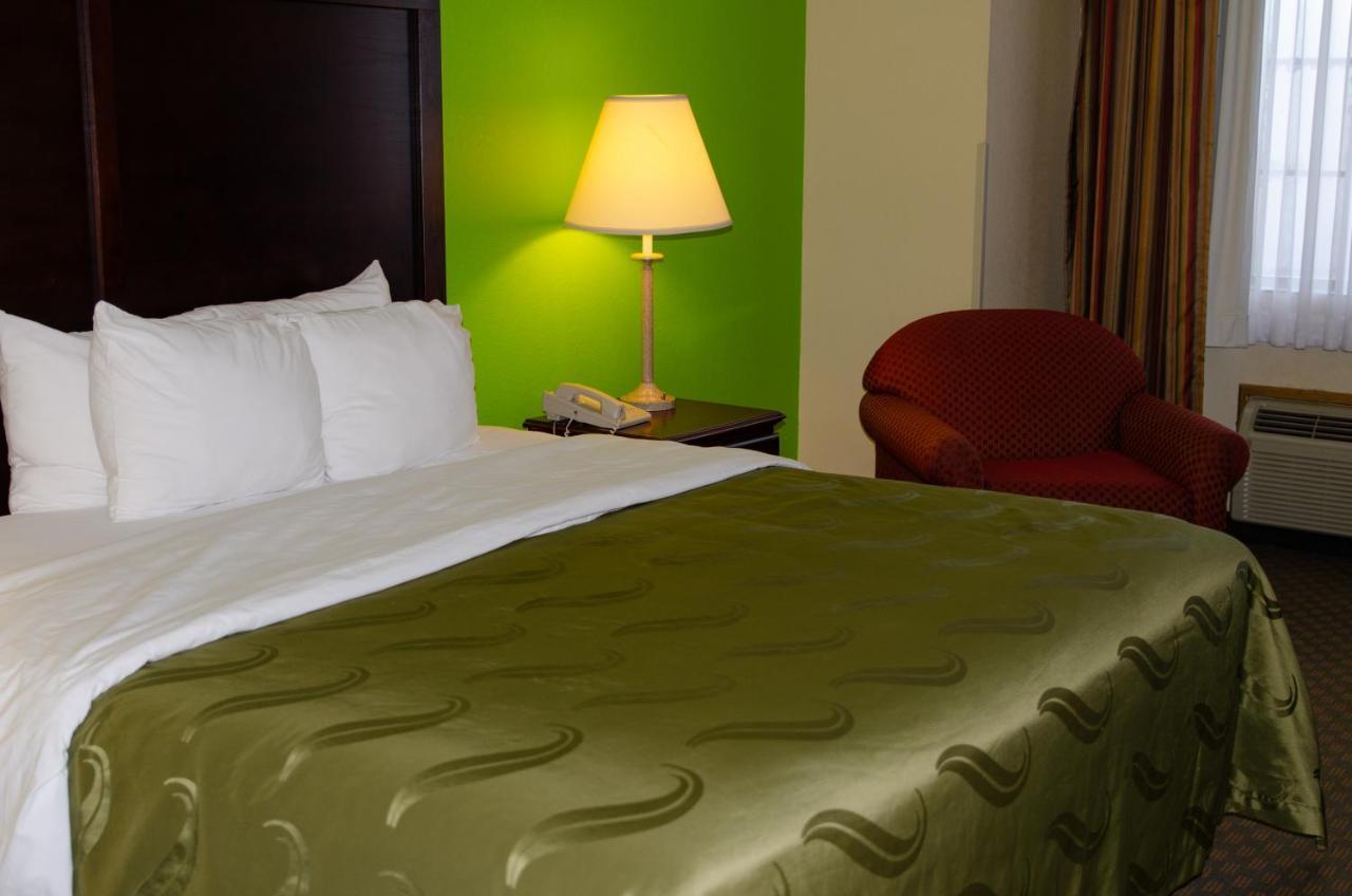 Quality Inn & Suites Of Alma - Northeast From Fort Smith Buitenkant foto